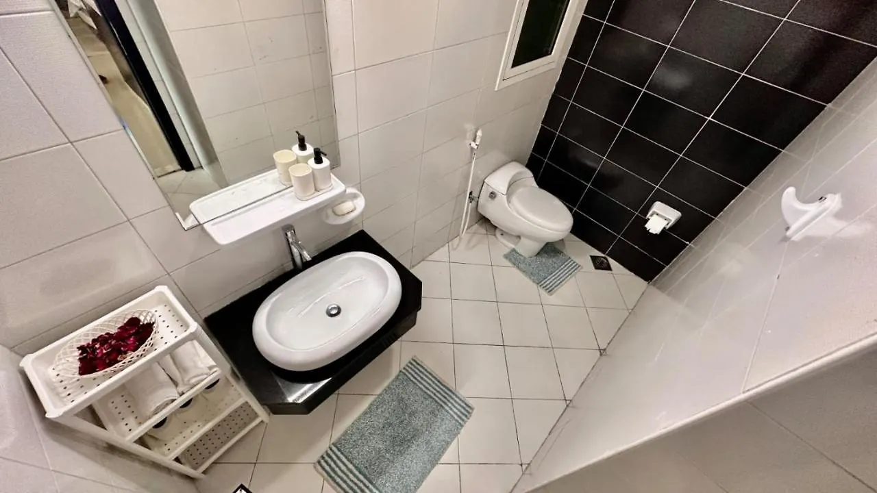 Al Zarooni Building Marina Apartment Dubai United Arab Emirates